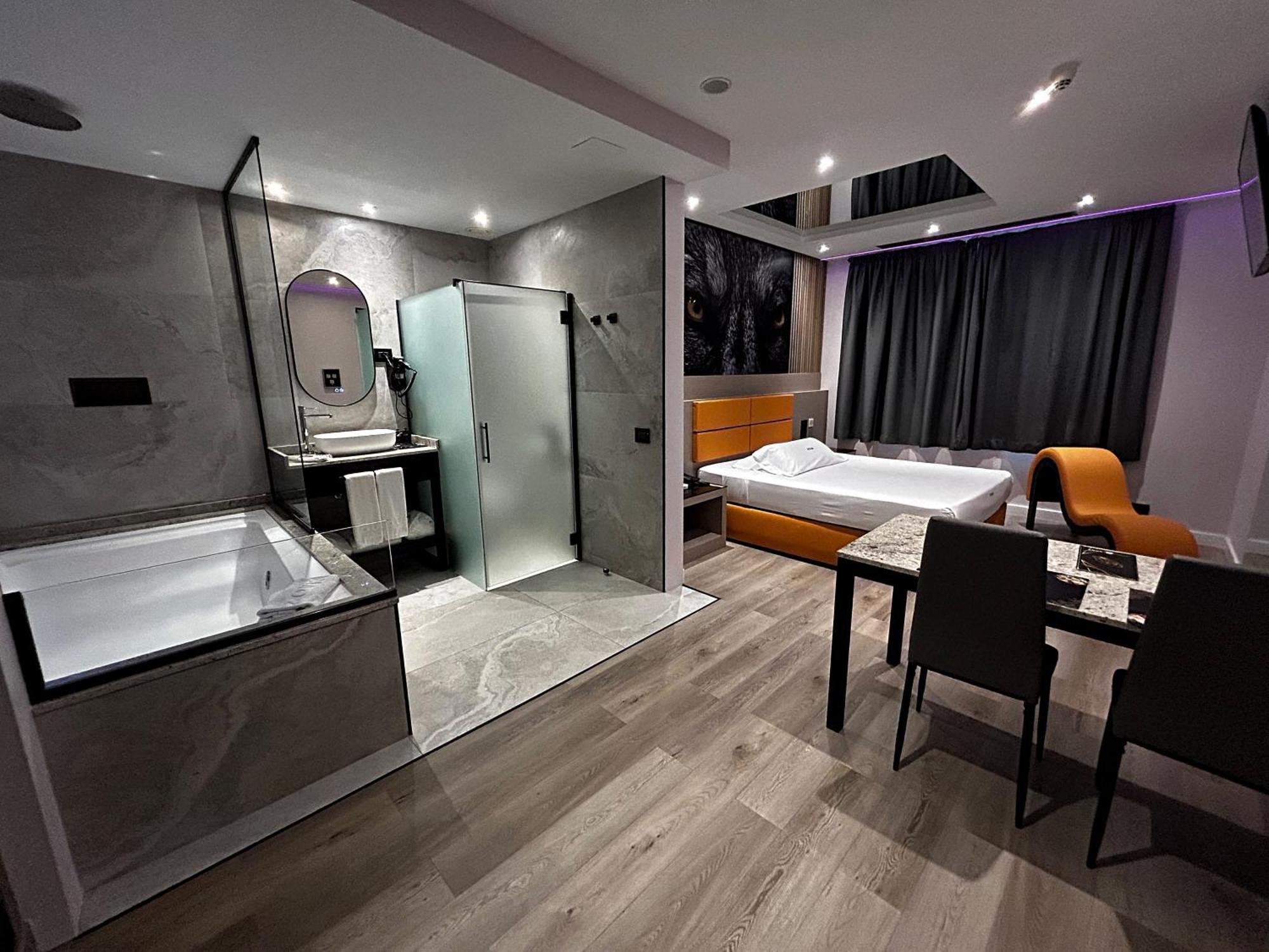 Zouk Hotel (Adults Only) Alcalá de Henares Eksteriør bilde