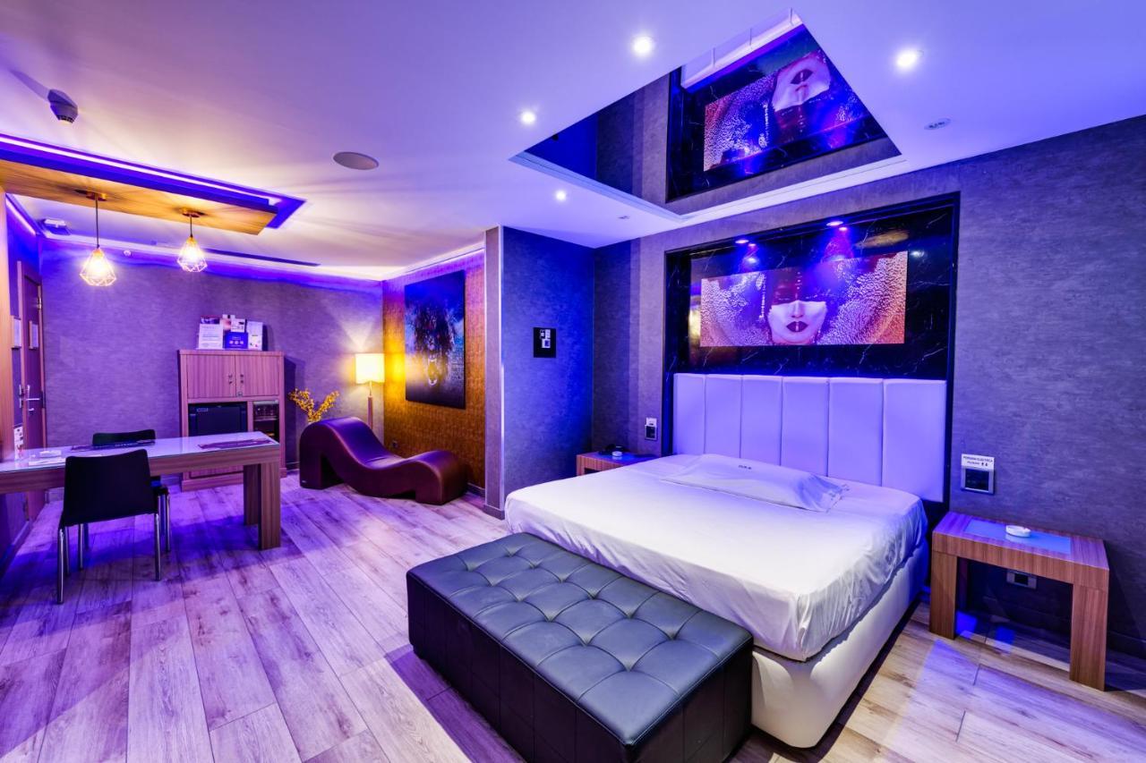 Zouk Hotel (Adults Only) Alcalá de Henares Eksteriør bilde